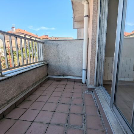 Location Appartement 1 pièce 16m² - Photo 3