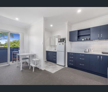 FURNISHED STUDIO APARTMENT - Photo 1