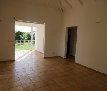 Location Maison 4 pièces 90m² BAIE MAHAULT 97122 - Photo 1