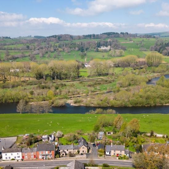 6 bedroom detached house to rent - Photo 1