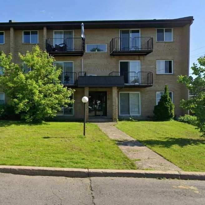 2 CH - 1 SDB - Sainte-Julie - $1,650 /mo - Photo 2