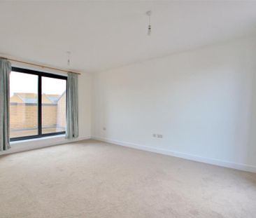 4 bedroom terraced house to rent - Photo 1