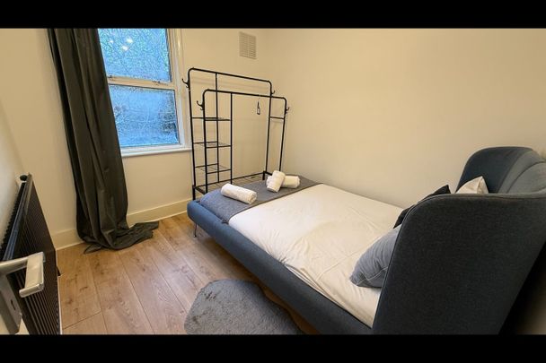 2 Bed Flat, Farleigh Road, N16 - Photo 1