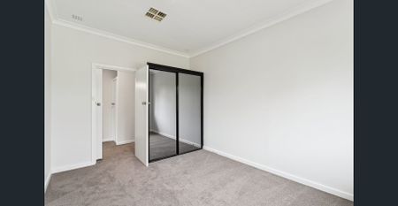 Fantastic Location with easy access to everything opposite Karrinyup Reserve - Photo 4