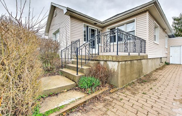 For Lease - 161 South Street, Goderich, Ontario - Photo 1