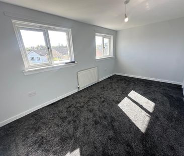 3 bedroom flat to rent - Photo 3