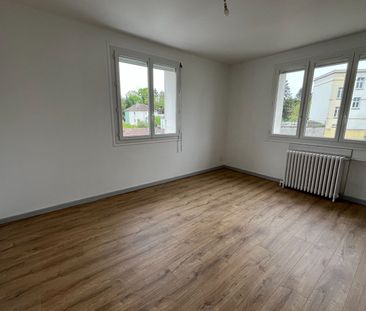 Location Appartement 5 pièces 98m² - Photo 4
