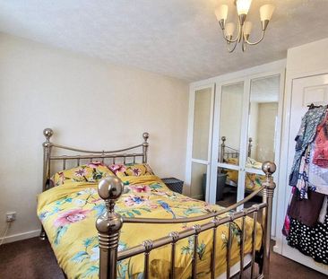 2 bedroom end of terrace house to rent - Photo 6