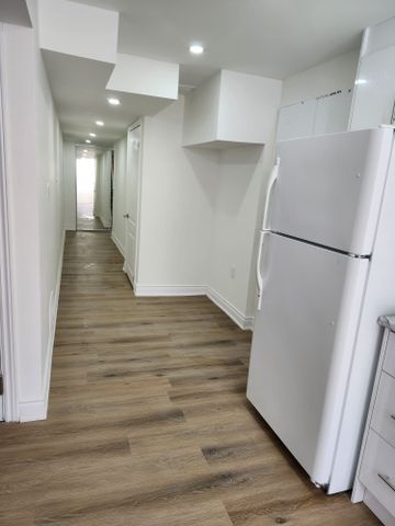 For Lease - 40 Sleeth Street, Brantford, Ontario - Photo 2