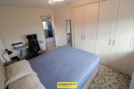 4 bedroom detached house to rent - Photo 4