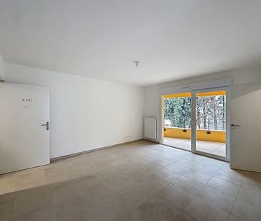 Location Appartement 2 pièces 46m² AVIGNON 84000 - Photo 3