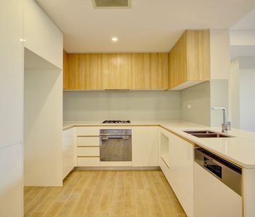 Luxury Living - Photo 4