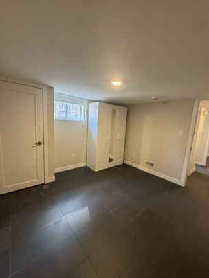 For Lease - 40 Bond Street Unit# Lower Level, Oakville, Ontario - Photo 1