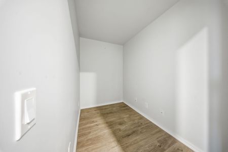 For Lease - 197 Yonge Street Unit# 1411, Toronto, Ontario - Photo 3