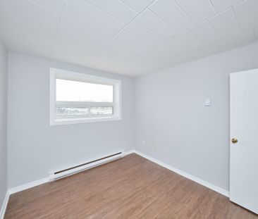 For Lease - 90 Woodlawn Road Unit# 7, Welland, Ontario - Photo 4