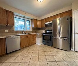 For Lease - 579 Sheppard Avenue, Toronto, Ontario - Photo 5