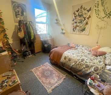 5 bedroom private hall to rent - Photo 2