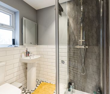 Room in a Shared House, Blenheim Road, L18 - Photo 1