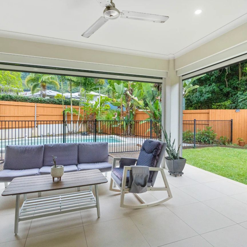 Executive family home with pool and modern comforts - Photo 1