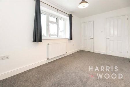 2 bedroom end of terrace house to rent - Photo 3