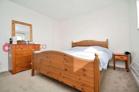 Cheviot Court, Broadstairs, Kent, CT10 - Photo 5
