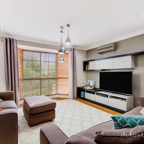 2 Bed, 1 Bath - Photo 1