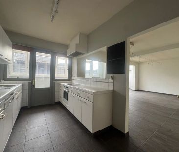 Verrassend ruime duplex aan stadsrand Sint-Niklaas - Photo 1