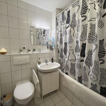 Ruhig gelegene 2,5-Raum-Wohnung mit Balkon - Foto 1