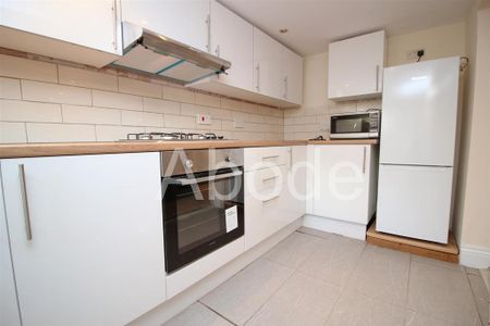 4 bedroom house to rent - Photo 2