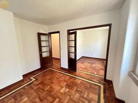 4 bedroom luxury Apartment for rent in Lisbon - Photo 4