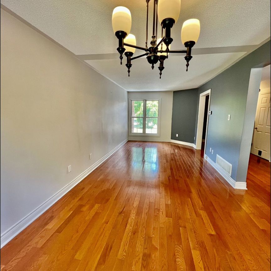 For Lease - 393 Pickering Crescent, Newmarket, Ontario - Photo 1