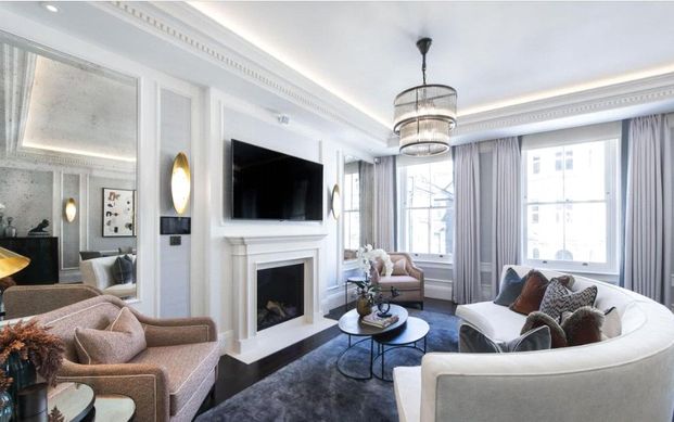 Prince of Wales Terrace, Kensington - Photo 1