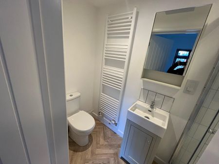 Courtney Road, Kingswood - Photo 4