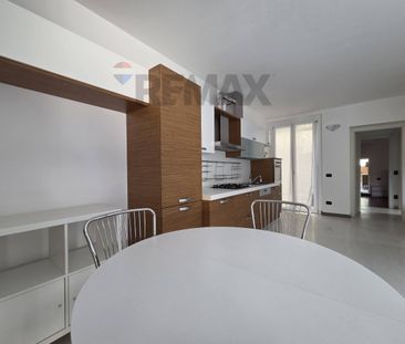 Porzione Di Casa in Cardano al Campo - Foto 1