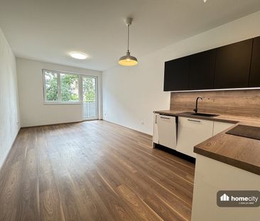 Pronájem bytu 1+kk 32 m² - Fotografie 1