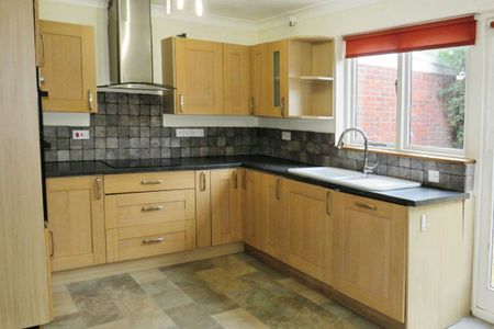 Armstrong Close - Photo 5