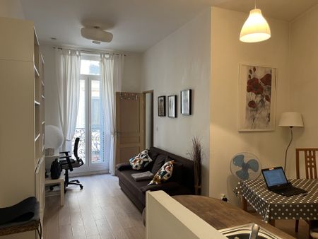 Location Appartement 2 pièces 28m² MARSEILLE 1er - Photo 2