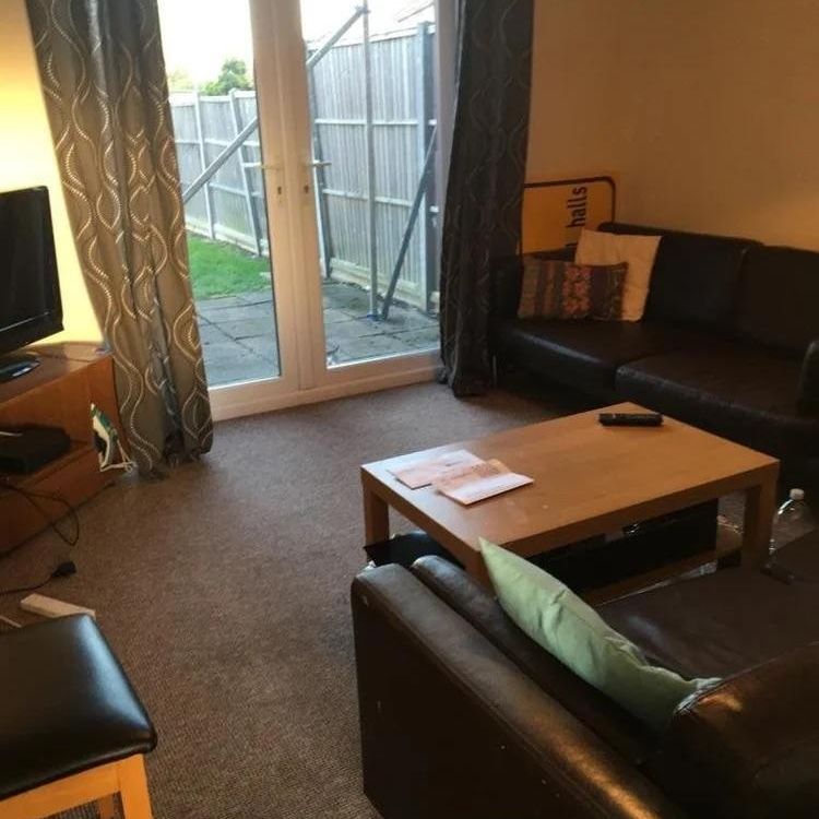 6 bedroom house share to rent - Photo 1