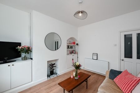 2 bedroom terraced house to rent - Photo 5