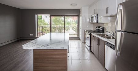 apartments at 1720 Paris Street - Photo 4