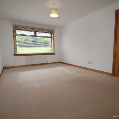 2 bedroom property to rent in Port Glasgow - Photo 1