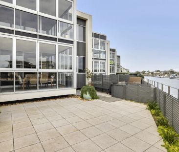 Spacious Waterfront Apartment in a Premium Marina Setting - Photo 2
