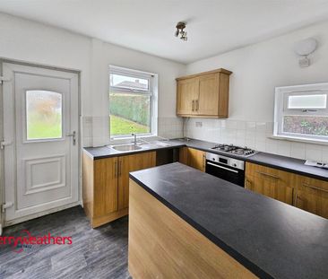 3 bed semi-detached house to rent in Heatons Bank, Rawmarsh, S62 - Photo 1