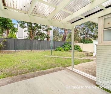 Leafy residence in a sought-after location - Photo 1