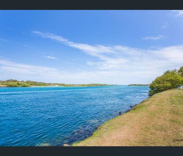 Walk to the River – Low-Maintenance Living in Central Tweed Heads - Photo 2