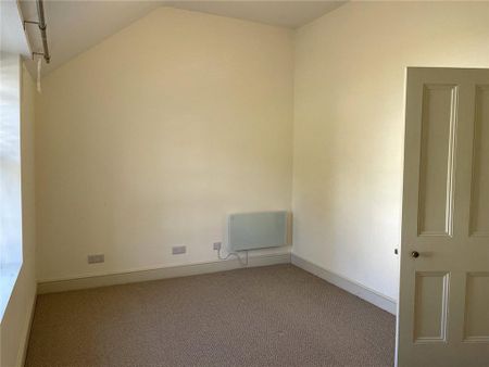 2 bedroom end of terrace house to rent - Photo 3