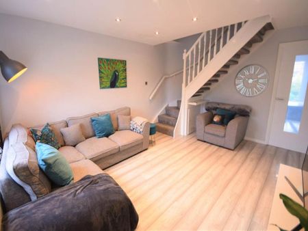 2 bedroom semi-detached house to rent - Photo 2