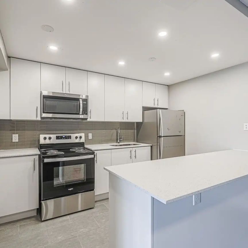 The Palisades — 3 Bedroom - Photo 2