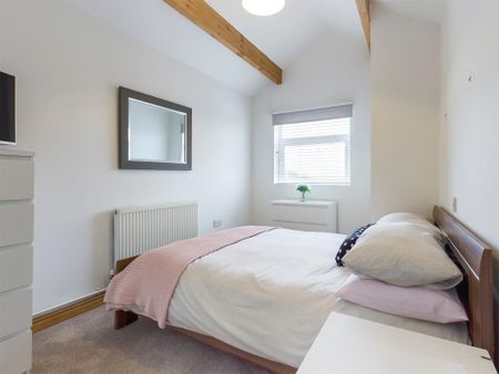 3 bedroom terraced house to rent - Photo 4