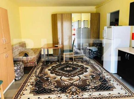 Prima inchiriere, 2 camere, 46 mp, mobilat si utilat! Parcare! Zona strazii Florilor! - Fotografie 2